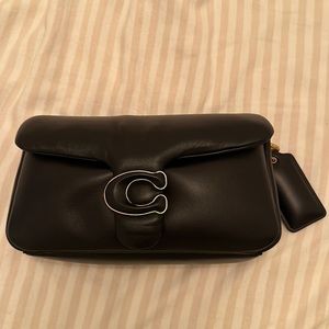 Pillow Tabby 26 Black Like New Offers Welcome!!